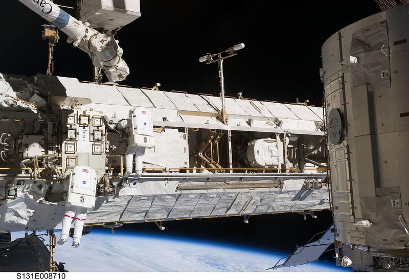 3D-Printed Space Habitat